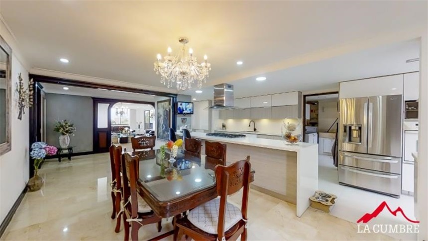 Apartamento de 3 alcobas en arriendo en El Tesoro, Medellín, 300 m² · foto 6 de 23