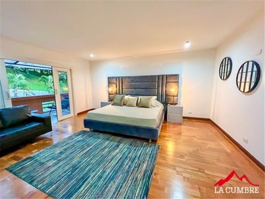 Casa de 5 alcobas en venta en El Tesoro, Medellín, 221 m² · foto 18 de 18