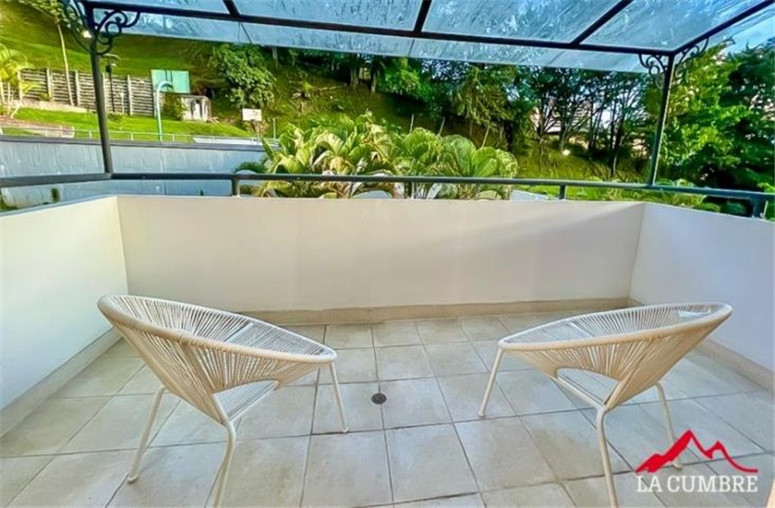 Casa de 5 alcobas en venta en El Tesoro, Medellín, 221 m² · foto 16 de 18