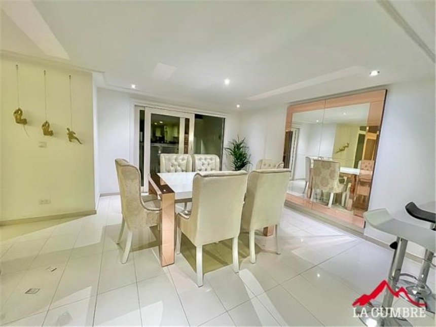 Casa en venta en El Poblado, Medellín 3