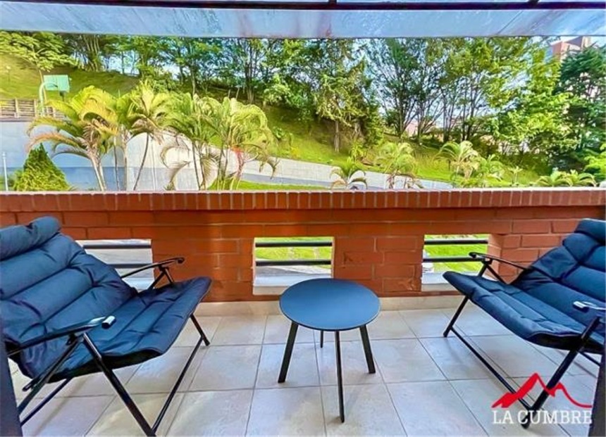 Casa de 5 alcobas en venta en El Tesoro, Medellín, 221 m² · foto 6 de 18