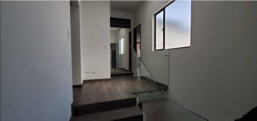 Casa en venta en Cedritos, Bogotá · foto 3 de 18