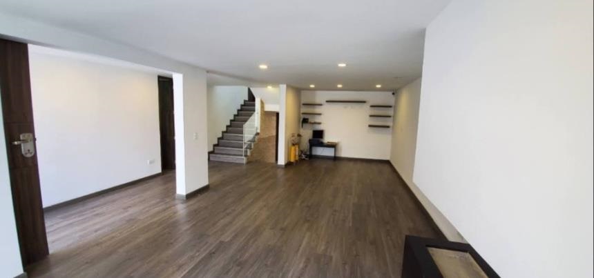 Casa en venta en Cedritos, Bogotá · foto 2 de 18