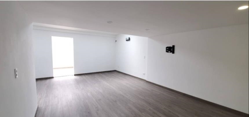 Casa en venta en Cedritos, Bogotá · foto 10 de 18