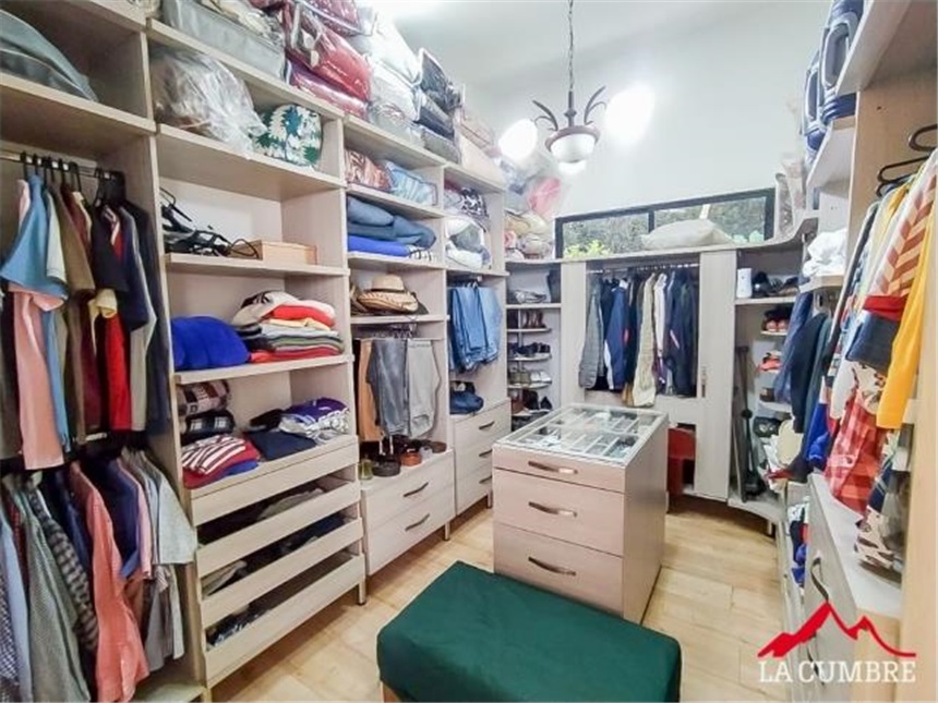Casa de 5 alcobas en venta en Escobero, Envigado, 300 m² · foto 13 de 18