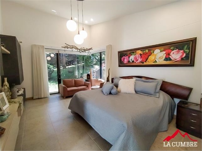 Casa de 5 alcobas en venta en Escobero, Envigado, 300 m² · foto 14 de 18