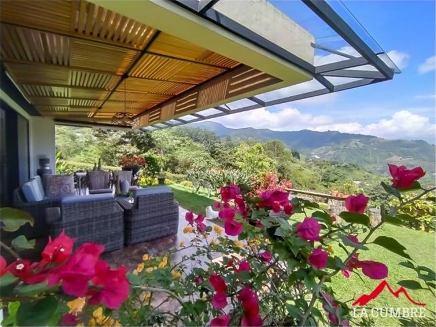 Casa de 5 alcobas en venta en Escobero, Envigado, 300 m² · foto 6 de 18