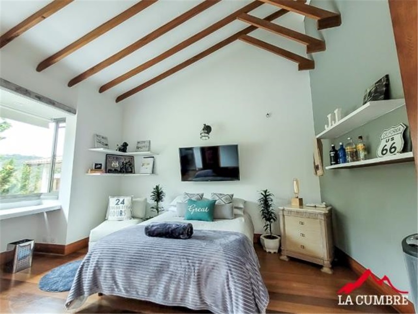 Casa de 4 alcobas en venta en Escobero, Envigado, 400 m² · foto 16 de 24
