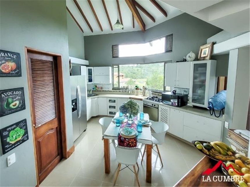 Casa de 4 alcobas en venta en Escobero, Envigado, 400 m² · foto 5 de 24