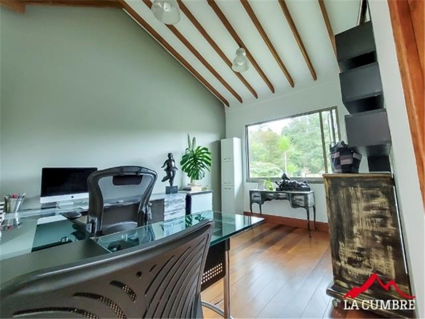 Casa de 4 alcobas en venta en Escobero, Envigado, 400 m² · foto 7 de 24