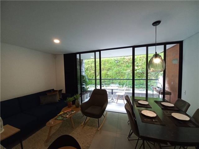 Piso – El Retiro, Oriente - Más