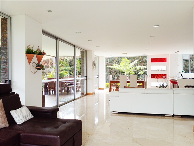 Casa de 4 alcobas en venta en Las Palmas, Envigado, 450 m² · foto 4 de 20