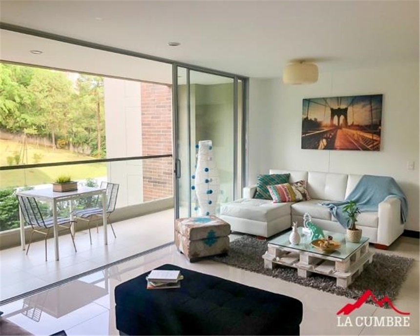 Apartamento de 2 alcobas en arriendo en Los Balsos, Medellín, 92 m² · foto 2 de 10