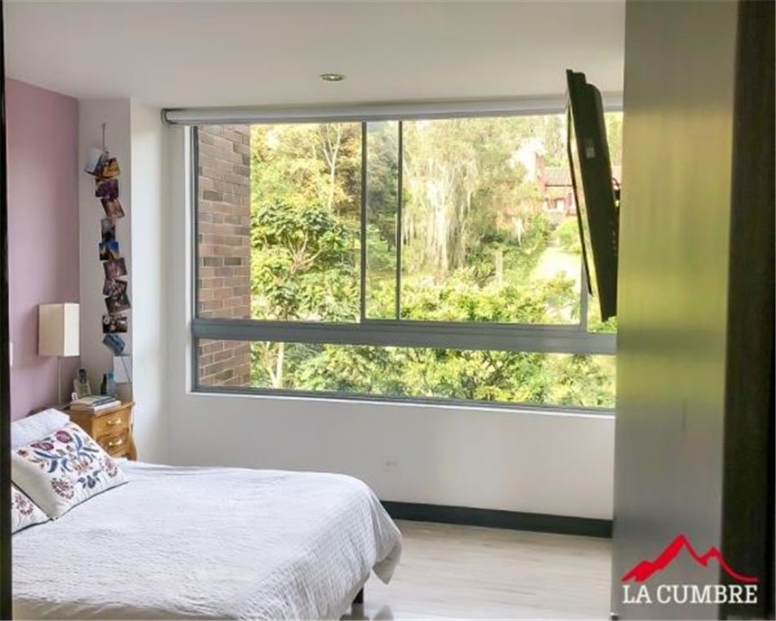 Apartamento de 2 alcobas en arriendo en Los Balsos, Medellín, 92 m² · foto 8 de 10