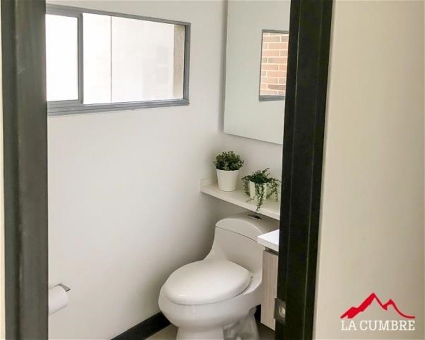 Apartamento de 2 alcobas en arriendo en Los Balsos, Medellín, 92 m² · foto 10 de 10