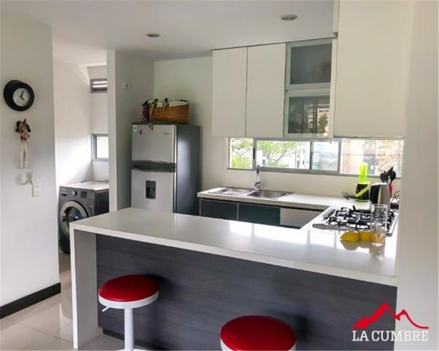 Apartamento de 2 alcobas en arriendo en Los Balsos, Medellín, 92 m² · foto 5 de 10