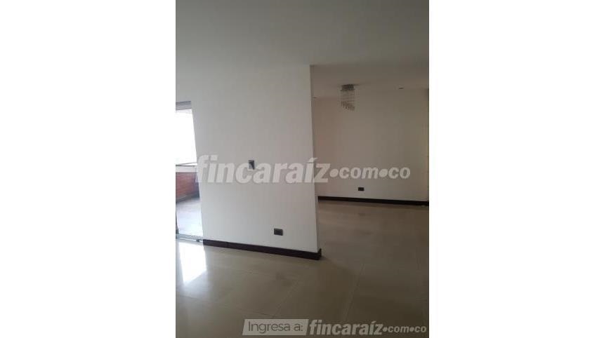 Apartamento de 3 alcobas en venta en Cristales, Cali, 145 m² · foto 2 de 15