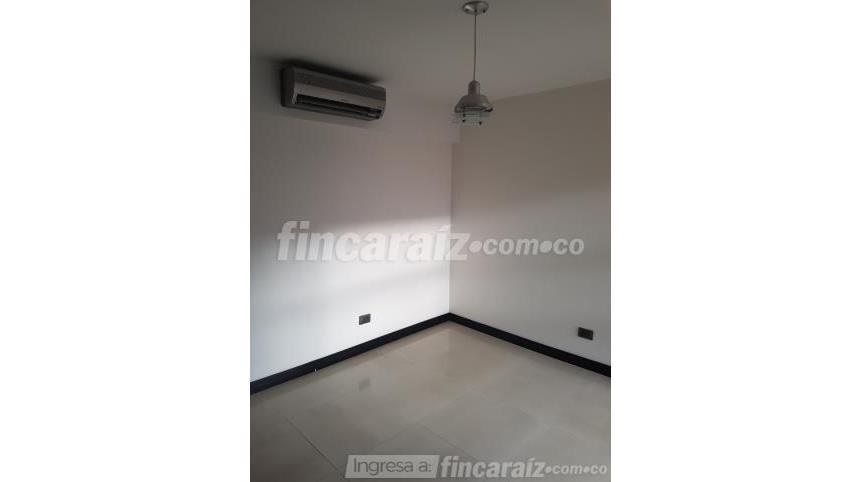 Apartamento de 3 alcobas en venta en Cristales, Cali, 145 m² · foto 11 de 15