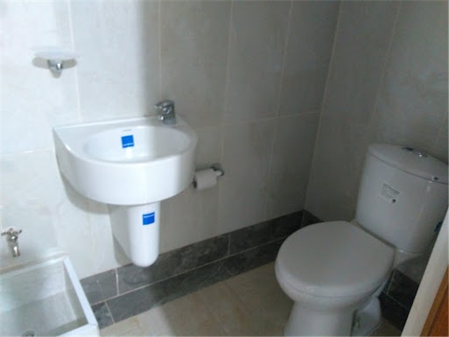 Local en arriendo en La Candelaria, Medellín, 28 m² · foto 8 de 14
