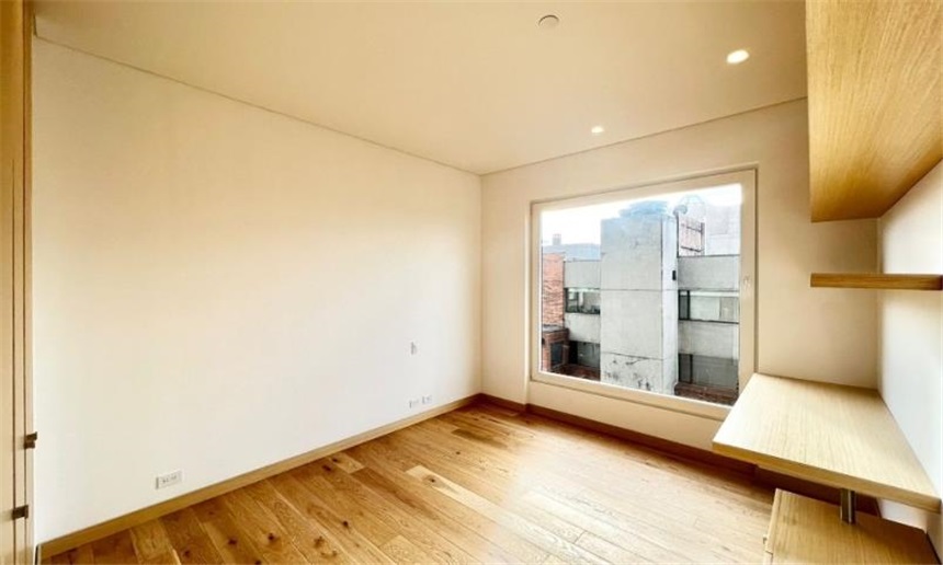 Apartamento de 3 alcobas en venta en Chico, Bogotá, 248 m² · foto 12 de 24