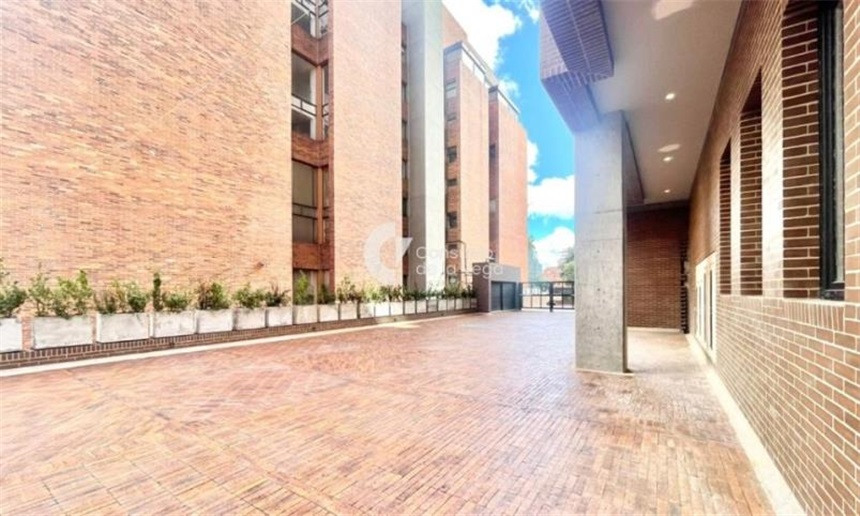 Apartamento de 3 alcobas en venta en Chico, Bogotá, 248 m² · foto 24 de 24