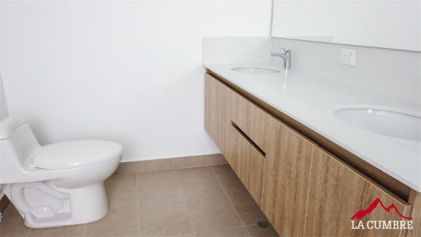 Casa en arriendo en Loma El Atravesado, Envigado · foto 15 de 24