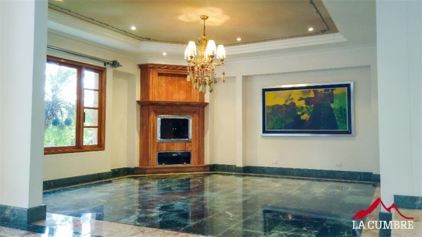 Casa de 4 alcobas en venta en El Tesoro, Medellín, 500 m² · foto 2 de 12