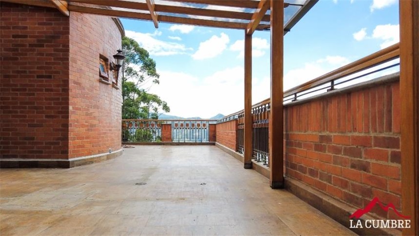 Casa de 4 alcobas en venta en El Tesoro, Medellín, 500 m² · foto 10 de 12