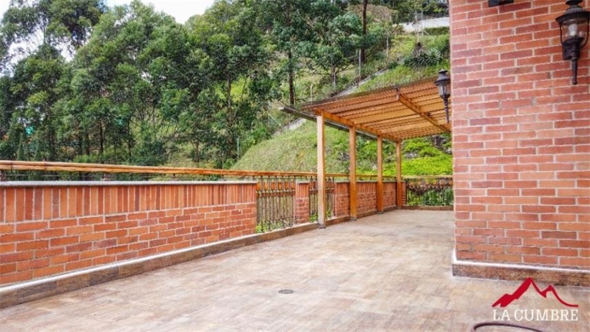 Casa de 4 alcobas en venta en El Tesoro, Medellín, 500 m² · foto 11 de 12
