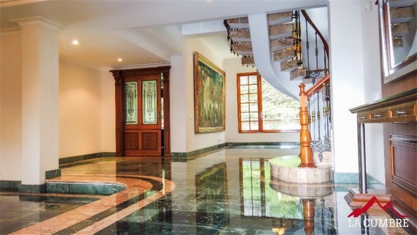 Casa de 4 alcobas en venta en El Tesoro, Medellín, 500 m² · foto 3 de 12