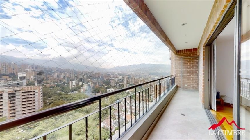 Apartment for sale in El Poblado, Medellín 4