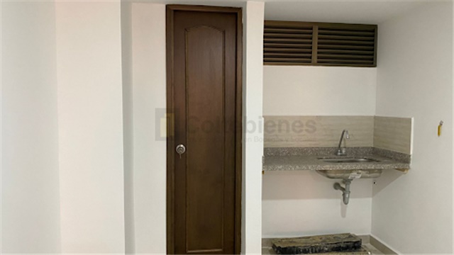 Local en venta en Entreamigos, Sabaneta, 48 m² · foto 5 de 7