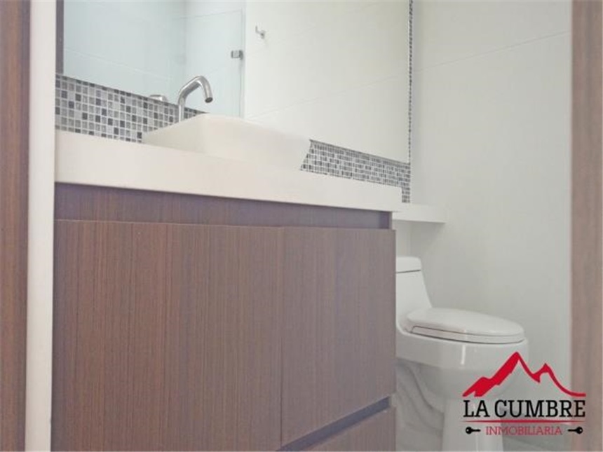 Casa en arriendo en Loma El Atravesado, Envigado · foto 9 de 13