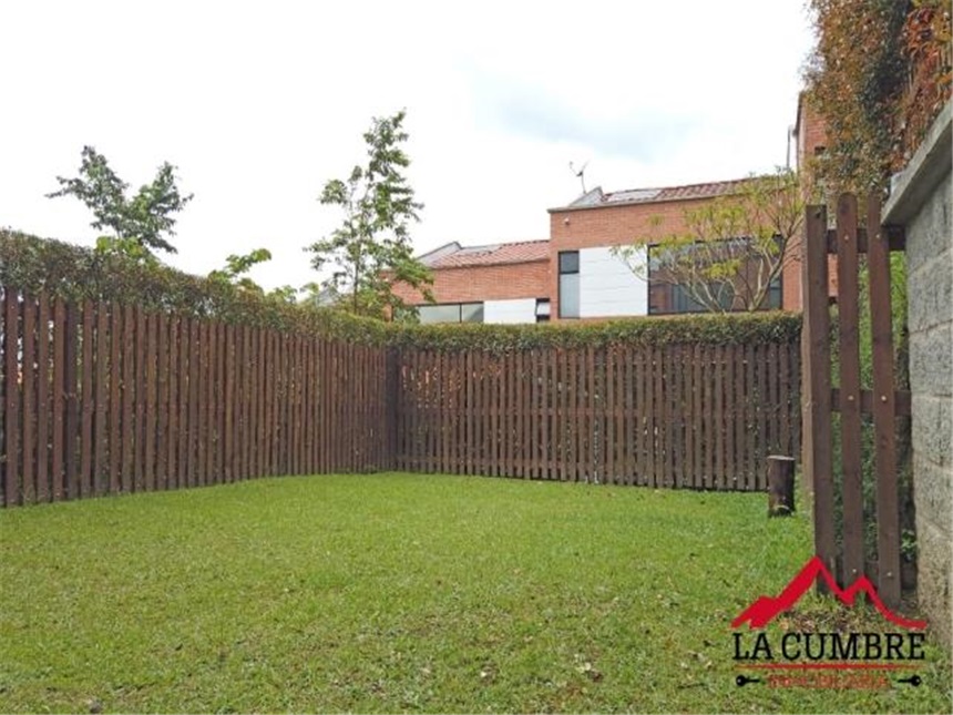 3BR House in Loma del Esmeraldal (186 m²) - 2