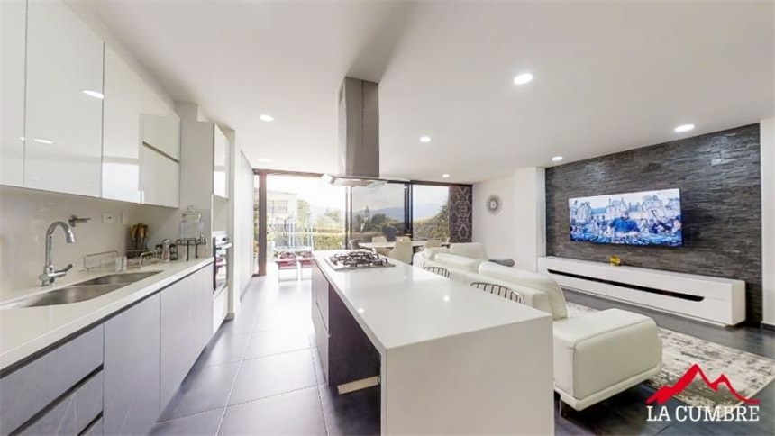 Casa de 3 alcobas en venta en Loma El Atravesado, Envigado, 287 m² · foto 6 de 10