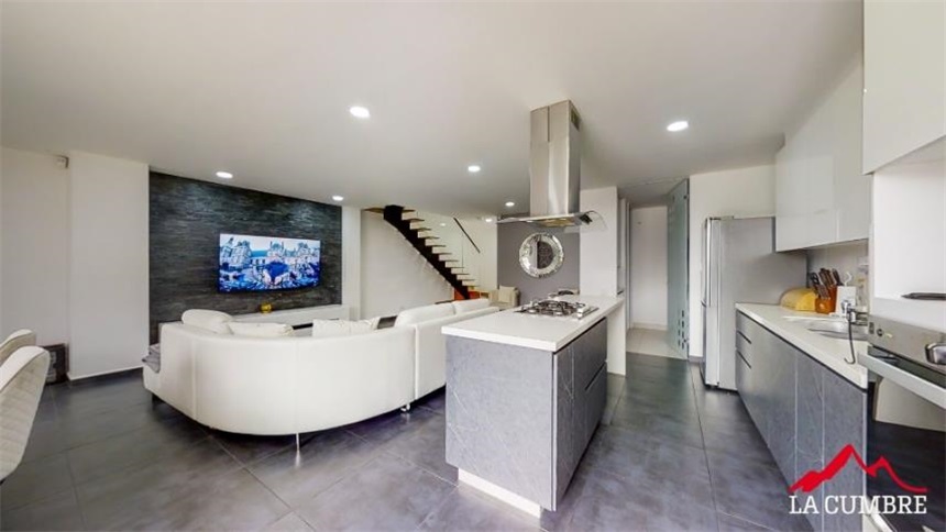Casa de 3 alcobas en venta en Loma El Atravesado, Envigado, 287 m² · foto 7 de 10