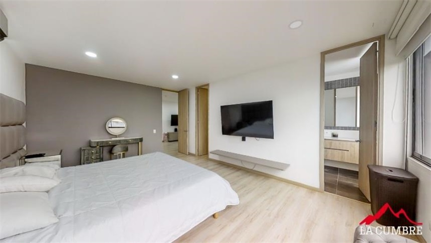 Casa de 3 alcobas en venta en Loma El Atravesado, Envigado, 287 m² · foto 10 de 10