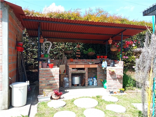 Casa de 4 alcobas en venta en Quitasol, Bello, 270 m² · foto 7 de 24