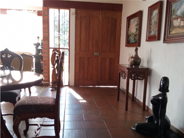 Casa de 4 alcobas en venta en Quitasol, Bello, 270 m² · foto 16 de 24