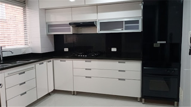 Piso – Bogotá, Santa Bárbara, Localidad Usaquén - Más