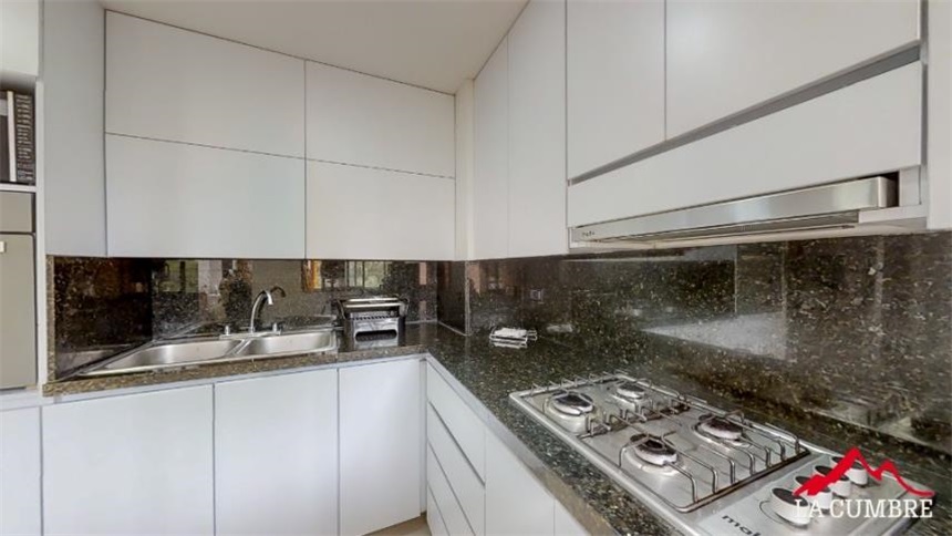 Apartamento de 3 alcobas en arriendo en Granizal, Medellín, 180 m² · foto 5 de 12