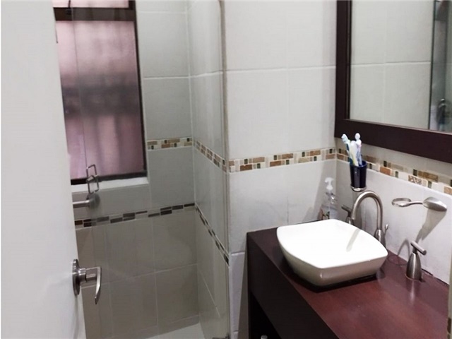 Apartamento de 2 alcobas en venta en El Diamante, Medellín, 100 m² · foto 11 de 12