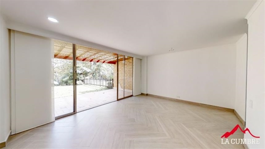 Casa en arriendo en El Poblado, Medellín en Transversal Superior