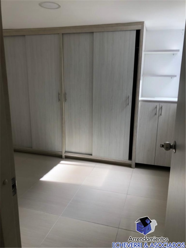 Apartamento de 2 alcobas en venta en San Jose, Sabaneta, 58 m² · foto 6 de 6