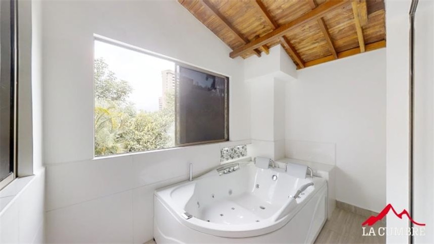 Casa en arriendo en El Poblado, Medellín · foto 14 de 14