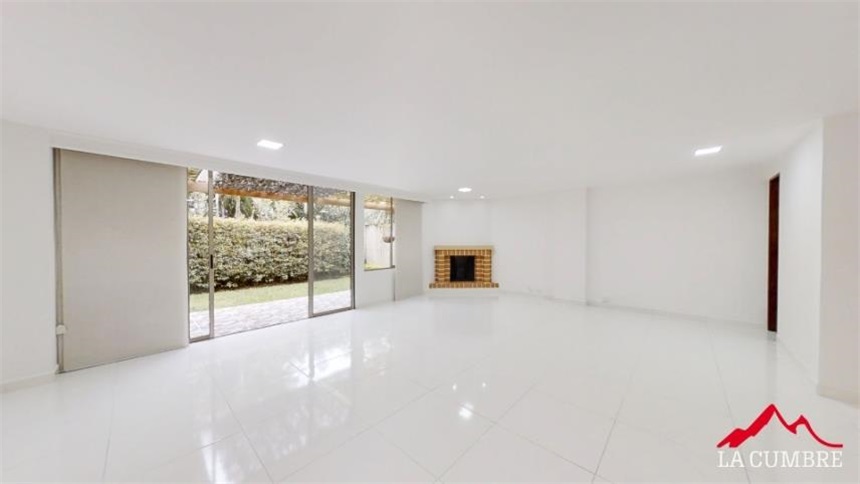 Casa en arriendo en El Poblado, Medellín en Transversal Superior
