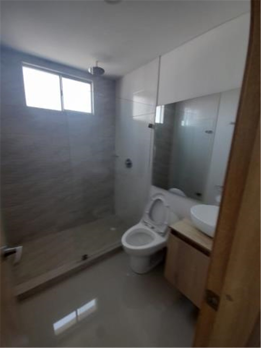 Apartamento de 4 alcobas en venta en Zona Industrial, Cartagena, 126 m² · foto 3 de 11