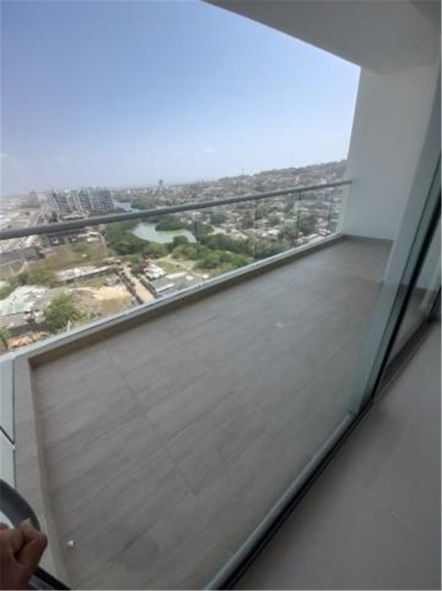 Apartamento de 4 alcobas en venta en Zona Industrial, Cartagena, 126 m² · foto 6 de 11