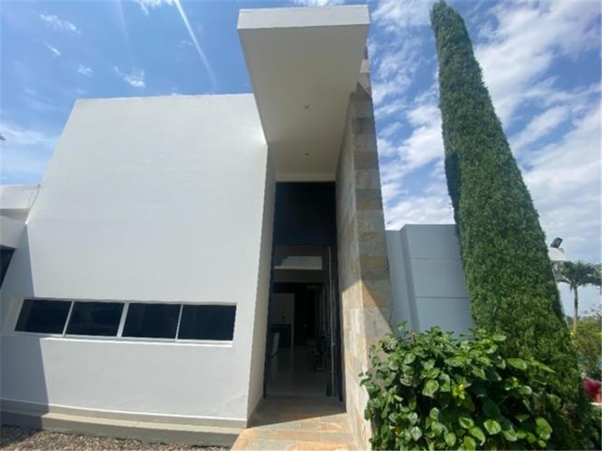 Casa de 4 alcobas en venta en Ciudad Campestre, Cali, 419 m² · foto 2 de 24