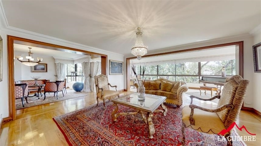 Apartamento de 4 alcobas en arriendo en Los Naranjos, Medellín, 434 m² · foto 3 de 11